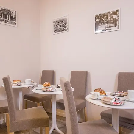 Azzurra 招待所 4*