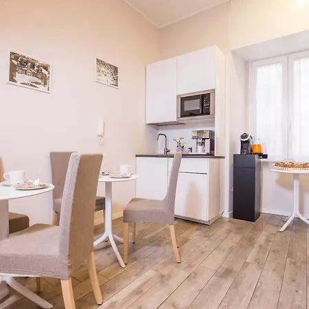 Azzurra 招待所 4*